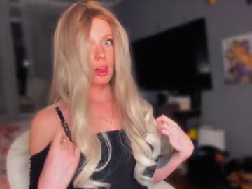 Klementinagirl Chaturbate stream image from June 18, 2026