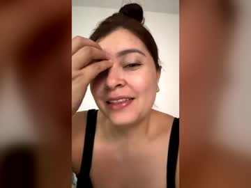 Allysonh24 Chaturbate stream image from June 19, 2026