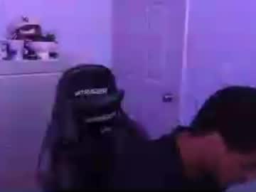 Javiricorich Chaturbate stream image from June 19, 2026