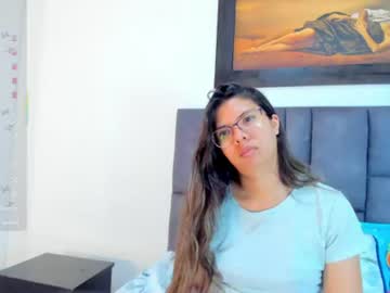 Vahiolet_Smith Chaturbate stream image from June 19, 2026