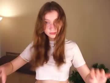 Gwennielove Chaturbate stream image from June 19, 2026