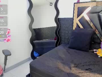 Queen_Jen Chaturbate stream image from June 19, 2026