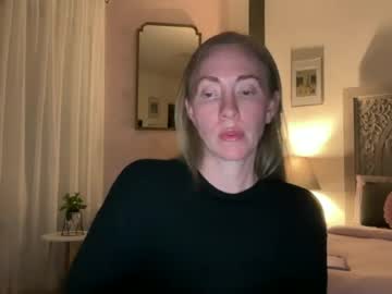 Sarahgiroux86 Chaturbate stream image from June 19, 2026
