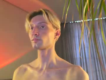 Artkita Chaturbate stream image from June 19, 2026