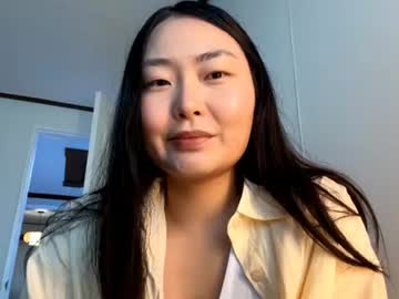 Elalaclaire Chaturbate stream image from June 19, 2026