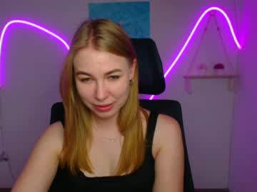 Emilia_Ilia Chaturbate stream image from June 19, 2026