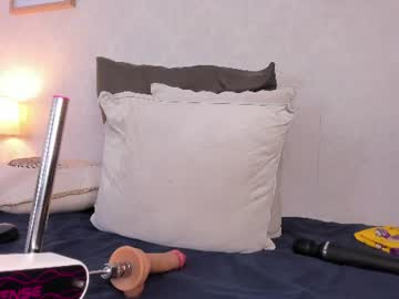 Caroline_Dh Chaturbate stream image from June 19, 2026