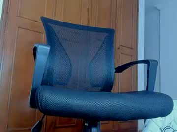 Julianmastercash Chaturbate stream image from June 19, 2026