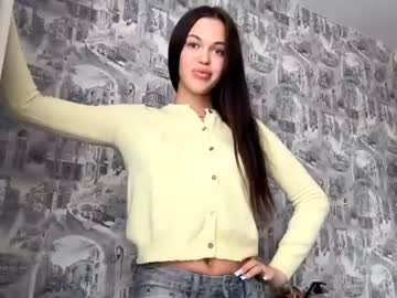 Bernardinaluxton Chaturbate stream image from June 19, 2026