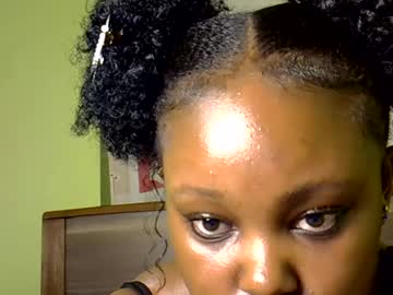 Lacedarling Chaturbate stream image from June 19, 2026