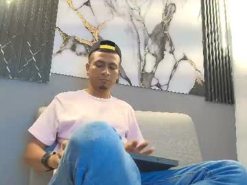 Maxi_Jones2 Chaturbate stream image from June 19, 2026