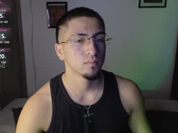 Aresmassimox Chaturbate stream image from June 19, 2026