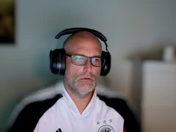 Mcinside Chaturbate stream image from June 19, 2026