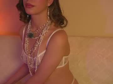 Belindareyes Chaturbate stream image from June 19, 2026
