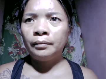 Naughtymom_33 Chaturbate stream image from June 19, 2026