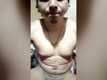 Serenoyulger Chaturbate stream image from June 19, 2026