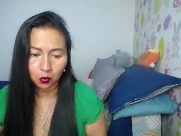 Tyna_B Chaturbate stream image from June 19, 2026