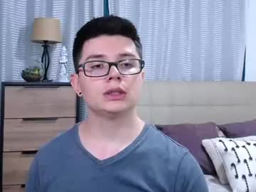 Kevinhunts Chaturbate stream image from June 20, 2026