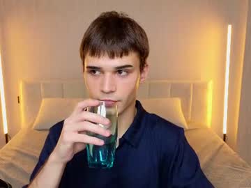 Simonboy592 Chaturbate stream image from June 20, 2026