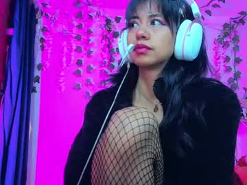 Roxanbunny Chaturbate stream image from June 21, 2026