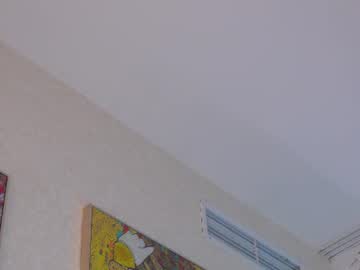 Islandladies Chaturbate stream image from June 21, 2026
