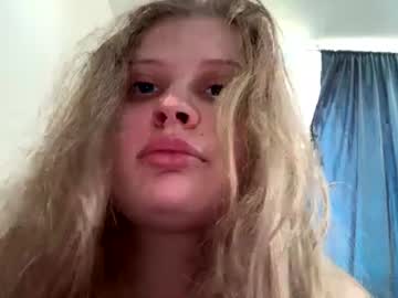 Hollykira Chaturbate stream image from June 21, 2026