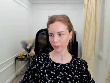 Mileygloss Chaturbate stream image from June 21, 2026
