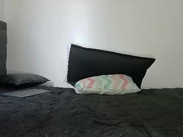 Yeisongomezz Chaturbate stream image from June 21, 2026