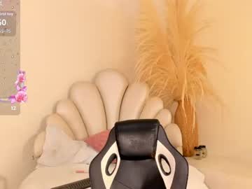 Selenarogers Chaturbate stream image from June 21, 2026