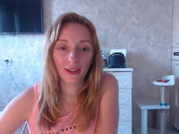 Hellokittykaty Chaturbate stream image from June 22, 2026