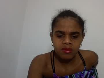 Delphineee Chaturbate stream image from June 22, 2026
