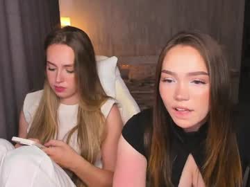 Top_Twins Chaturbate stream image from June 22, 2026