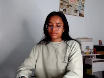 Alia054 Chaturbate stream image from June 22, 2026