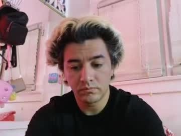 Hennidrip Chaturbate stream image from June 22, 2026
