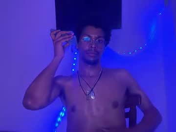 Fluyendoenmadrid Chaturbate stream image from June 22, 2026