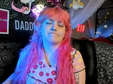 Artsyheartsyy Chaturbate stream image from June 23, 2026