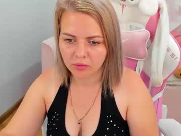 Adeleravelle Chaturbate stream image from June 23, 2026