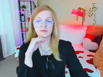 Youruniverser Chaturbate stream image from June 23, 2026