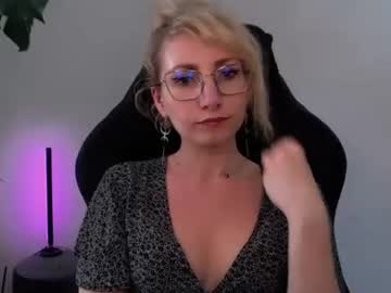 Cinderellamoon Chaturbate stream image from June 23, 2026