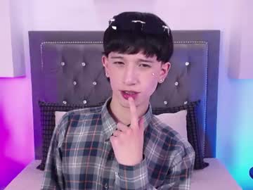 Emmo_Boy Chaturbate stream image from June 23, 2026