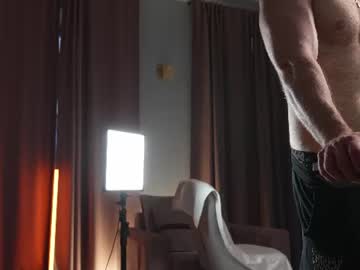 Cravelorenzo Chaturbate stream image from June 23, 2026