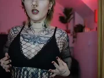 Tattooedblondee18 Chaturbate stream image from June 23, 2026
