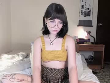 Monserrat_Gil Chaturbate stream image from June 24, 2026