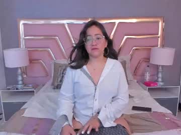 Alissbluumm Chaturbate stream image from June 24, 2026