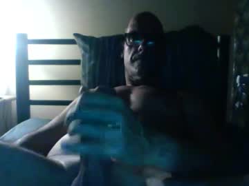 Heyzz_45 Chaturbate stream image from June 24, 2026