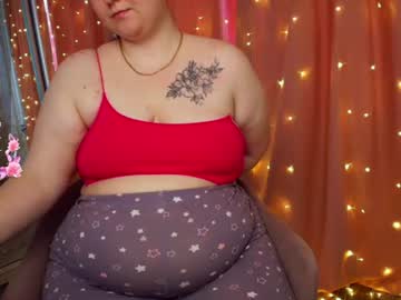 Leyaloveee Chaturbate stream image from June 25, 2026
