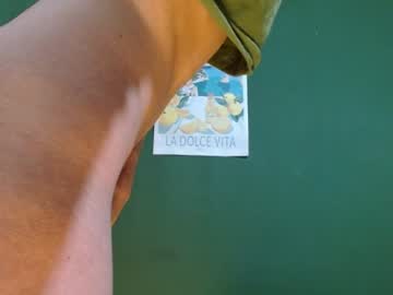 Roxiehood Chaturbate stream image from June 25, 2026