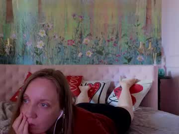 Anyaakulova Chaturbate stream image from June 25, 2026