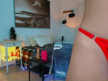Luxbyvalentina Chaturbate stream image from June 25, 2026