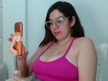 Ashlymoon Chaturbate stream image from June 26, 2026